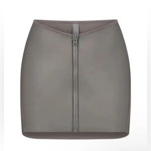 SKIMS Rubberized Scuba Swim Mini Skirt - Grey Chalk 3X NWT